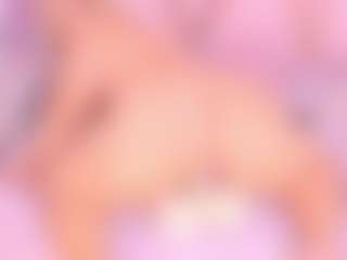 Samanta MILF webcam performer live streaming