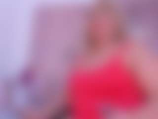 Samanta MILF webcam performer live streaming