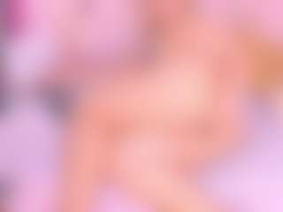 Live cam show with Samanta - Blonde Hair Curvy on Camsoda
