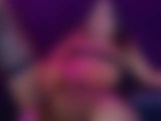 Live cam show with Daliana-Gounbolt - Facial Piercings on Gym Cam Girls