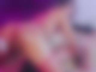 Live cam show with Daliana-Gounbolt - Tease on xplaylive.com