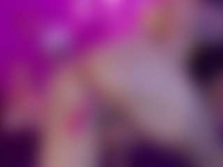 Live cam show with Daliana-Gounbolt - Smoking on Camsoda