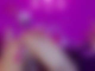 Live cam show with Daliana-Gounbolt - Flat Chested on Camsoda