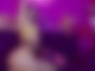 Live cam show with Daliana-Gounbolt - Flat Chested on Camsoda