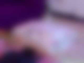 Live cam show with Daliana-Gounbolt - Smoking on Camsoda