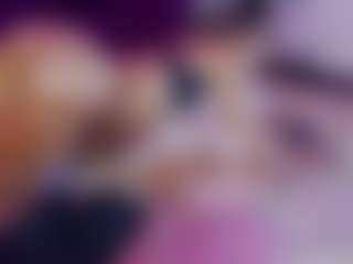 Live cam show with Daliana-Gounbolt - Smoking on Camsoda