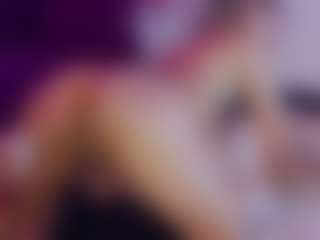 Live cam show with Daliana-Gounbolt - Drinking on instabang