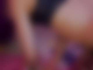 Live cam show with Daliana-Gounbolt - Smoking on Camsoda