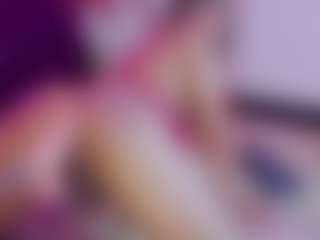 Live cam show with Daliana-Gounbolt - Average on Camsoda