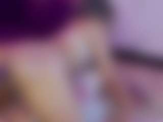 Live cam show with Daliana-Gounbolt - Drinking on Milfs Live