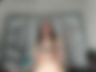 Live cam show with PerlaJohnsonRs - Oil on Uber Horny
