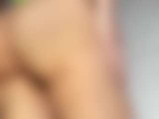 Live cam show with PerlaJohnsonRs - Spank on crypto-cams