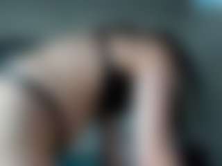 Live cam show with PerlaJohnsonRs - Joi on xheatlive.com