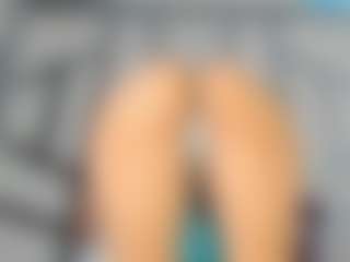 Live cam show with PerlaJohnsonRs - Oil on Camsoda