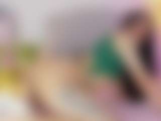 Live cam show with ScarlettSteelee - Flat Chested on livesuperchat.net
