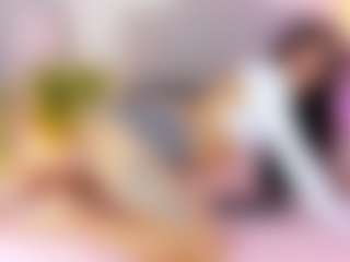 Live cam show with ScarlettSteelee - Flat Chested on Camsoda