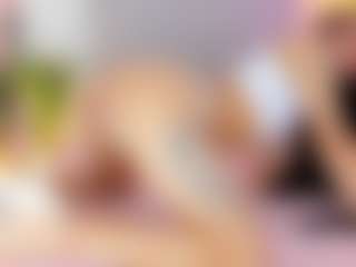 Live cam show with ScarlettSteelee - Average on TeamSkeetLive
