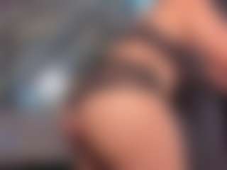 Live cam show with Kattysoto - Black on fuck-show.com