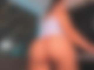 Live cam show with Kattysoto - Ebony Big Tits on Fling VIP Chat