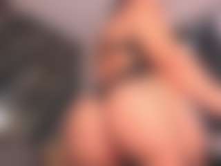 Live cam show with Kattysoto - Butt Plug on CamSextacy