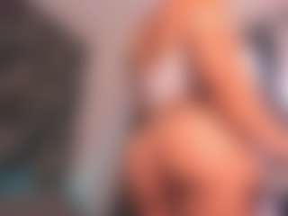 Live cam show with Kattysoto - Brown Eyes Black on Camsoda
