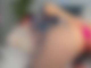 Live cam show with Sophia - Smoking on Camming Site