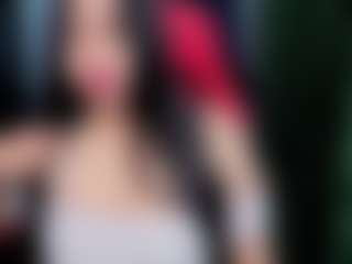 Live cam show with charlotteelovee69 - Green Eyes on Hubzter Live