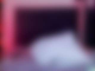 Live cam show with Karen-Rosee - Spank on eurowanks.com