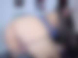 Live cam show with Karen-Rosee - Smoking on Camsoda