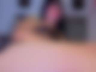 Live cam show with Karen-Rosee - Black Hair on Dolls Live