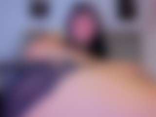 Live cam show with Karen-Rosee - Brown Eyes on StripNow