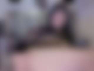 Live cam show with Karen-Rosee - Facial Piercings on Fit Hotties