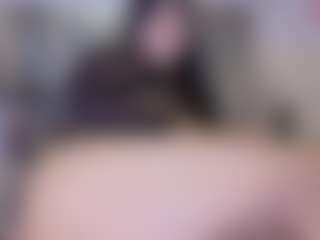 Live cam show with Karen-Rosee - Cumshot on Fit Hotties