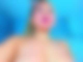 Live cam show with stefanymilk07Curv - Public MILF on thefappeningchat.com