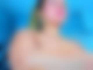 Live cam show with stefanymilk07Curv - Public MILF on Camming Site