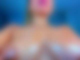 Live cam show with stefanymilk07Curv - Lush Blonde Hair on Streamer API