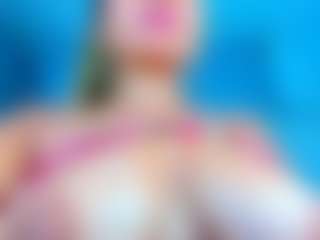 Live cam show with stefanymilk07Curv - Blonde Hair Curvy on AdultVida.com