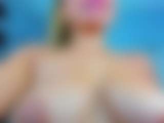 Live cam show with stefanymilk07curv - Petite on Camming Site