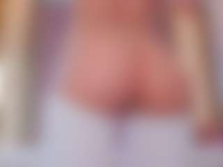 Vesia's Live Sex Cam Show