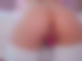Live cam show with Vesia - Spanking on x69.live