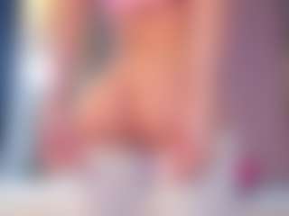 Live cam show with Vesia - Teen (18+) on CamwithHer