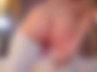 Vesia's Live Sex Cam Show