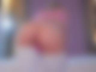 Live cam show with Vesia - Moaning on SpunkLive