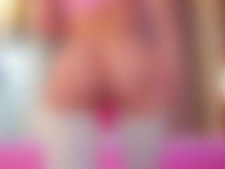 Live cam show with Vesia - Genital Piercings on Gym Cam Girls