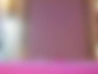 Live cam show with Vesia - Moaning on liverealitysex.com