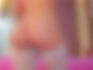 Live cam show with Vesia - Genital Piercings on Streamer API