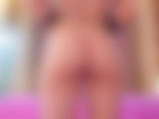 Vesia's Live Sex Cam Show