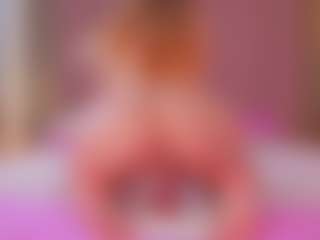 Vesia's Live Sex Cam Show
