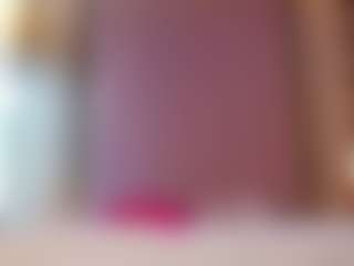 Live cam show with Vesia - Moaning on slutload
