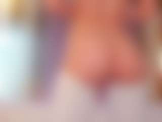Vesia's Live Sex Cam Show